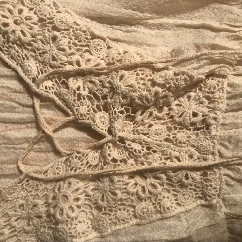 CREAM BLOUSE! - Picture 2 of 3
